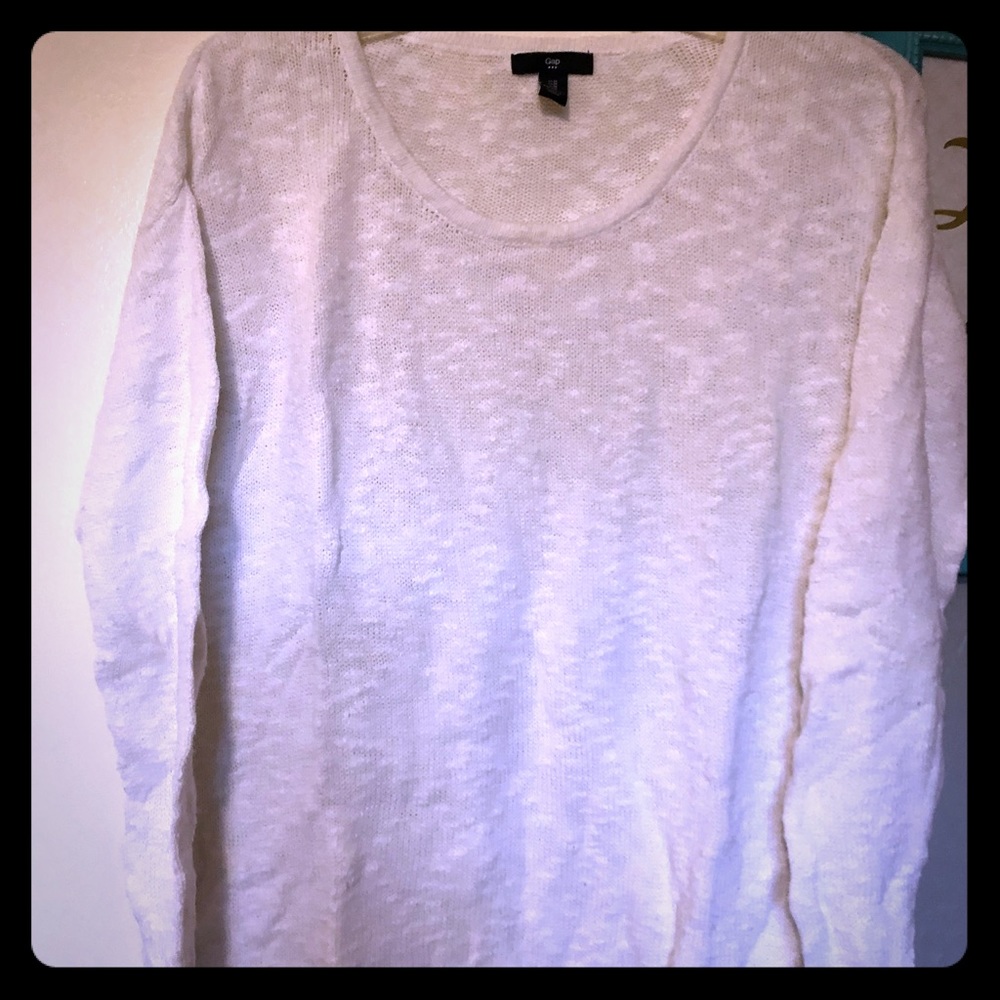 Gap sweater
